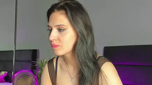 Snapshot of Forever_Smiler chatting on November 14, 2025, 9:52 am Forever Smiler online show from November 14, 2025, 9:52 am