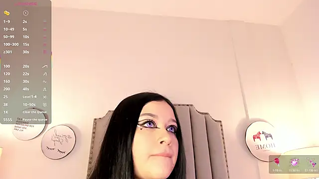 Snapshot of Dannika07 chatting on December 15, 2025, 4:28 am Dannika07 online show from December 15, 2025, 4:28 am