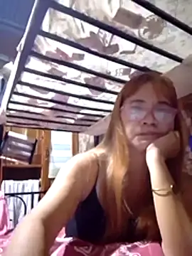 Snapshot of SexyHottMom chatting on November 27, 2025, 12:29 pm SexyHottMom online show from November 27, 2025, 12:29 pm