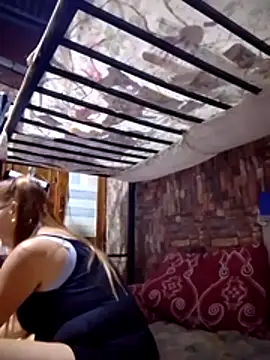 Snapshot of SexyHottMom chatting on November 30, 2025, 12:53 pm SexyHottMom online show from November 30, 2025, 12:53 pm