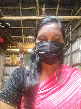 Snapshot of Tamildivya18 chatting on October 17, 2025, 4:59 am Tamildivya18 online show from October 17, 2025, 4:59 am