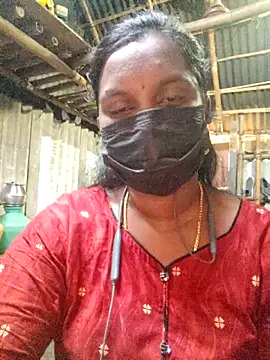 Snapshot of Tamildivya18 chatting on November 1, 2025, 4:14 am Tamildivya18 online show from November 1, 2025, 4:14 am