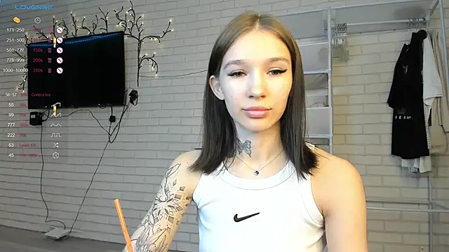 AsyaMiller online show from October 18, 2025, 8:53 pm