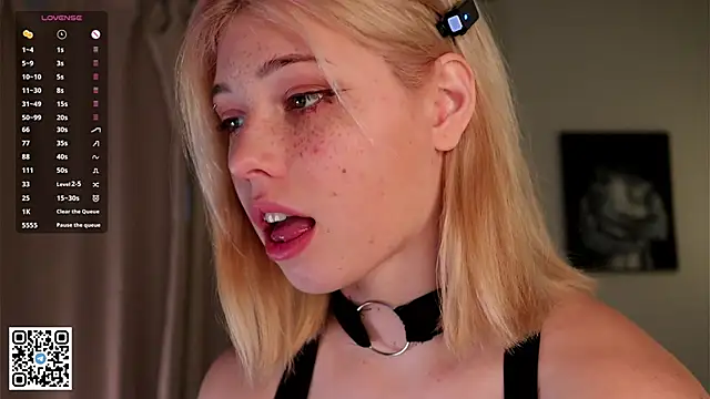 Snapshot of SibleyDurborow chatting on September 15, 2025, 4:23 am SibleyDurborow online show from September 15, 2025, 4:23 am