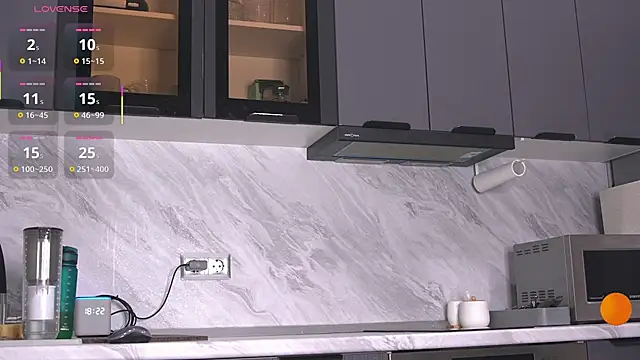 Snapshot of Mirarune chatting on November 10, 2025, 3:22 pm Mirarune online show from November 10, 2025, 3:22 pm