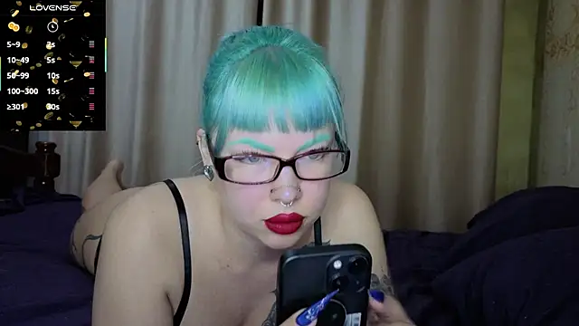 Snapshot of ritaluvswine chatting on November 5, 2025, 7:58 pm ritaluvswine online show from November 5, 2025, 7:58 pm