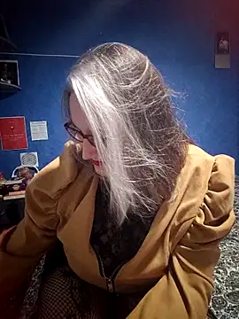 Snapshot of Feelineducentre chatting on November 2, 2025, 8:22 pm Feelineducentre online show from November 2, 2025, 8:22 pm