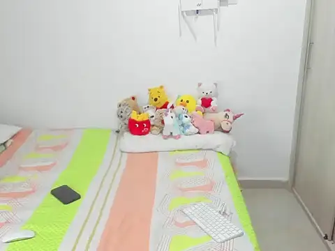 jhoanita fantasy online show from December 3, 2025, 10:52 pm