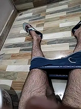 Snapshot of monty935 chatting on November 19, 2025, 4:18 pm monty935 online show from November 19, 2025, 4:18 pm