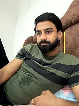 hottestboy03 online show from November 6, 2025, 5:19 am