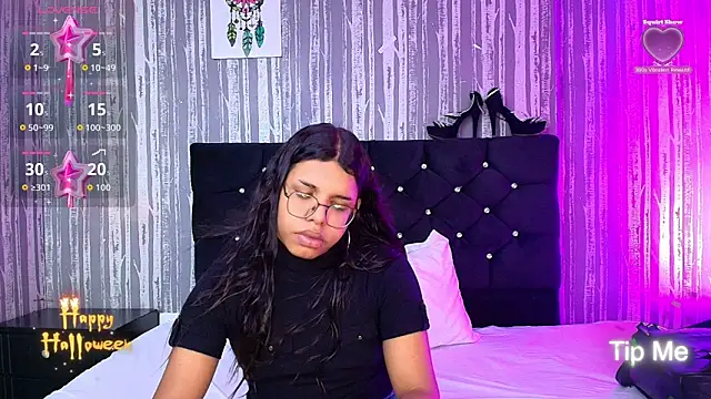 Snapshot of Hailey_johnsonn chatting on November 3, 2025, 12:17 pm Hailey johnsonn online show from November 3, 2025, 12:17 pm