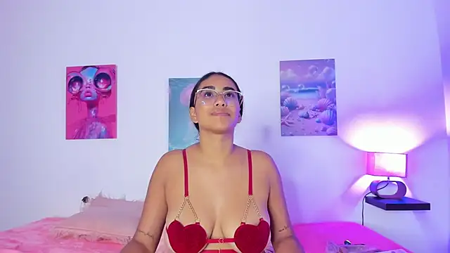 tyra bankss  online show from October 22, 2025, 3:07 am