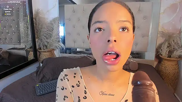 Luna Tylor online show from November 13, 2025, 3:38 am