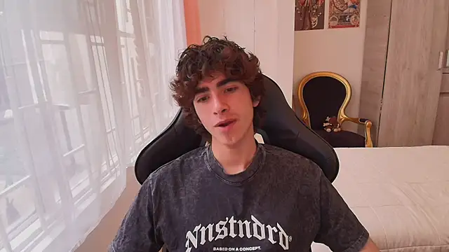 Snapshot of Nude_Boy18 chatting on October 23, 2025, 9:35 pm Nude Boy18 online show from October 23, 2025, 9:35 pm