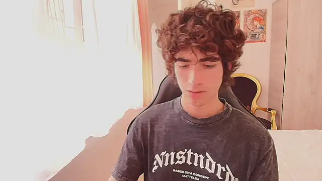 Snapshot of Nude_Boy18 chatting on October 24, 2025, 6:37 pm Nude Boy18 online show from October 24, 2025, 6:37 pm