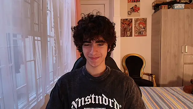 Snapshot of Nude_Boy18 chatting on November 1, 2025, 10:12 pm Nude Boy18 online show from November 1, 2025, 10:12 pm