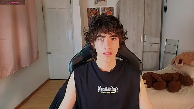 Snapshot of Nude_Boy18 chatting on December 1, 2025, 2:38 am Nude Boy18 online show from December 1, 2025, 2:38 am