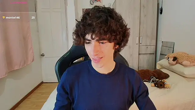 Snapshot of Nude_Boy18 chatting on December 1, 2025, 11:21 pm Nude Boy18 online show from December 1, 2025, 11:21 pm