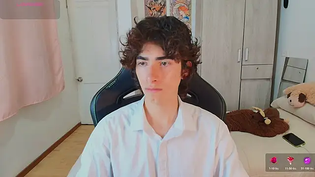 Snapshot of Nude_Boy18 chatting on December 17, 2025, 1:44 am Nude Boy18 online show from December 17, 2025, 1:44 am