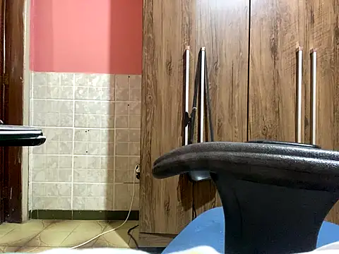 lucioliveira online show from September 24, 2025, 1:53 am