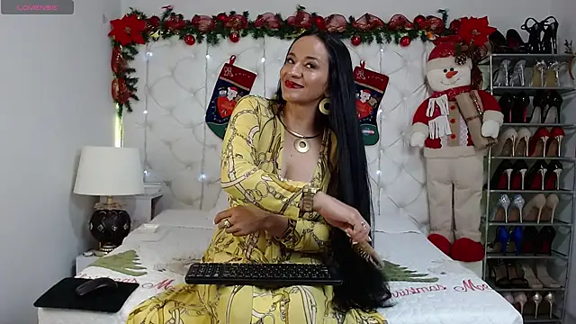 yury m2  online show from December 4, 2025, 2:43 am