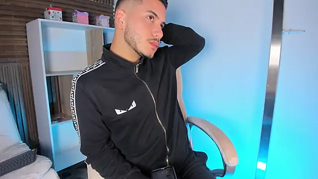 Snapshot of Axel_grey_ chatting on September 18, 2025, 12:18 pm Axel grey online show from September 18, 2025, 12:18 pm