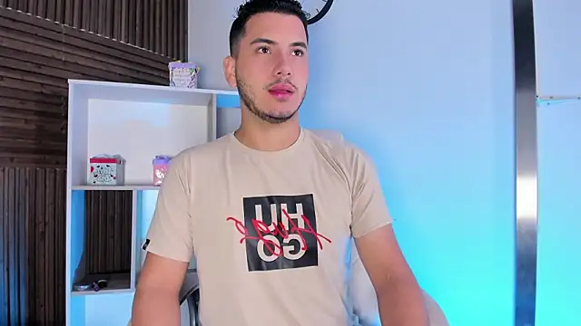 Snapshot of Axel_grey_ chatting on October 23, 2025, 12:15 pm Axel grey online show from October 23, 2025, 12:15 pm