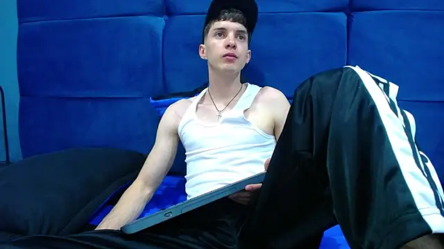 Jheampiiero online show from September 29, 2025, 2:44 pm