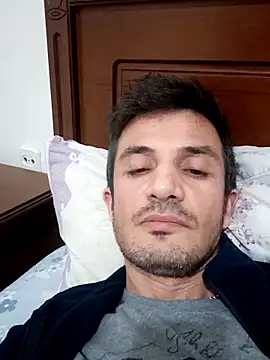 Snapshot of OGUZOZAN chatting on September 19, 2025, 8:20 pm OGUZOZAN online show from September 19, 2025, 8:20 pm