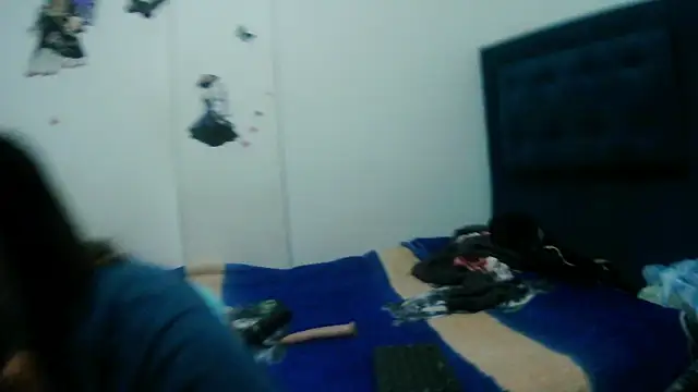 AddyStuart  online show from October 7, 2025, 1:25 am