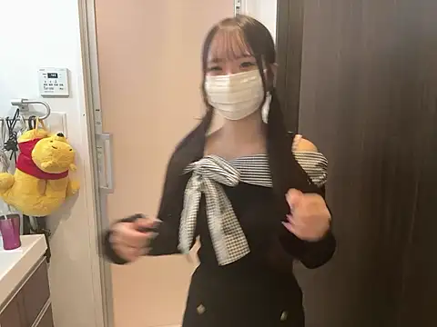 Snapshot of nano-da-u chatting on November 4, 2025, 7:24 pm nano-da-u online show from November 4, 2025, 7:24 pm