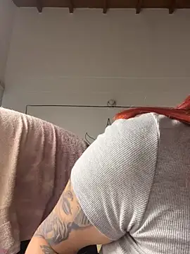 Paulina-Wells online show from October 14, 2025, 9:59 pm