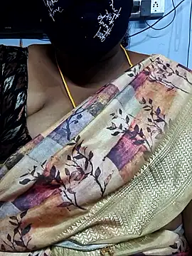 Snapshot of TAMIL_ELAKKIYA chatting on September 13, 2025, 5:13 pm TAMIL ELAKKIYA online show from September 13, 2025, 5:13 pm