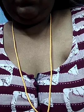 Snapshot of TAMIL_ELAKKIYA chatting on September 25, 2025, 7:23 am TAMIL ELAKKIYA online show from September 25, 2025, 7:23 am