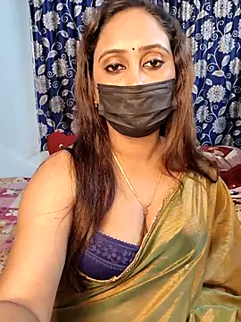 Cute-lusi online show from December 13, 2025, 7:53 pm