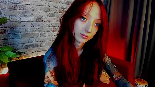 Snapshot of Daria_J chatting on September 22, 2025, 4:25 am Daria J online show from September 22, 2025, 4:25 am
