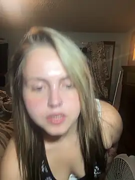 Snapshot of JuicyExxxperience chatting on October 28, 2025, 11:47 am JuicyExxxperience online show from October 28, 2025, 11:47 am