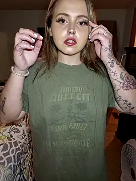 Snapshot of JuicyExxxperience chatting on November 12, 2025, 4:13 am JuicyExxxperience online show from November 12, 2025, 4:13 am