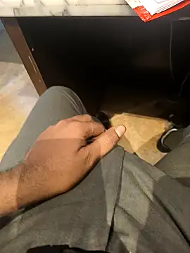 hotboy43339 online show from November 2, 2025, 2:25 am