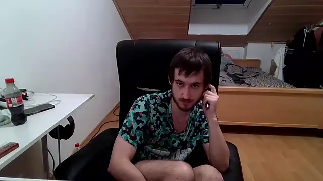 Snapshot of Bez3ybik chatting on December 5, 2025, 1:14 am Bez3ybik online show from December 5, 2025, 1:14 am