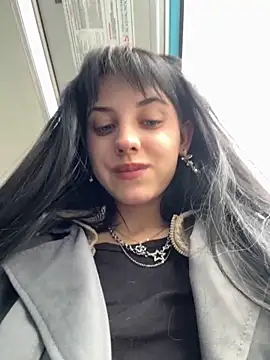 Only April online show from September 19, 2025, 12:17 pm