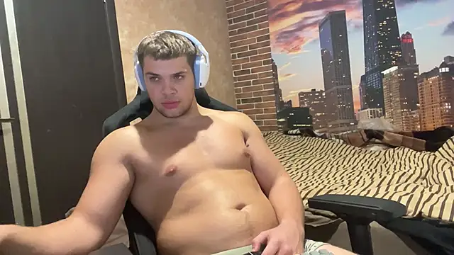 MusclePhantom online show from November 10, 2025, 9:36 pm