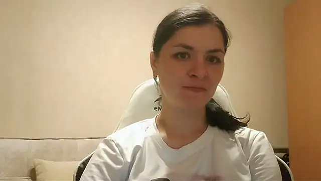 Amanda Soft online show from September 18, 2025, 5:37 pm