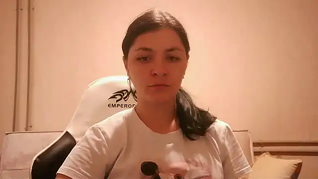 Amanda Soft online show from September 19, 2025, 1:23 pm