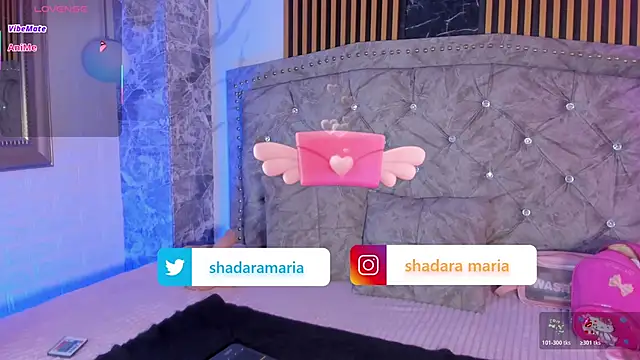 railey rosse  online show from November 13, 2025, 7:46 pm