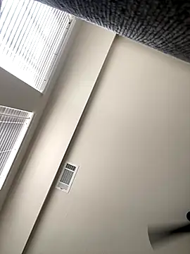 Snapshot of huhgtr chatting on November 12, 2025, 3:01 pm huhgtr online show from November 12, 2025, 3:01 pm