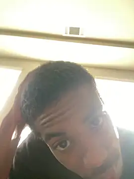 Snapshot of huhgtr chatting on November 15, 2025, 7:32 pm huhgtr online show from November 15, 2025, 7:32 pm