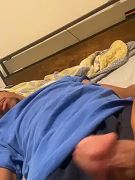 Snapshot of huhgtr chatting on December 1, 2025, 4:23 pm huhgtr online show from December 1, 2025, 4:23 pm