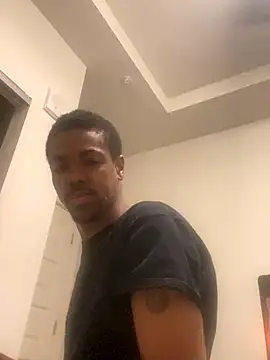 Snapshot of huhgtr chatting on December 2, 2025, 2:34 pm huhgtr online show from December 2, 2025, 2:34 pm