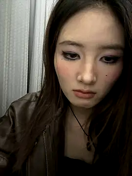 Moonlight-23 online show from November 14, 2025, 2:49 pm